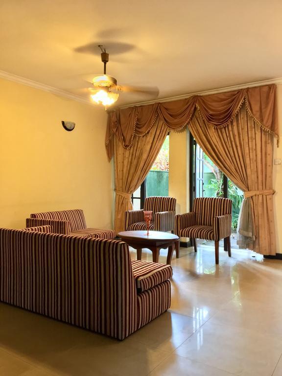 Noahs Ark Transit Stay Moratuwa Extérieur photo